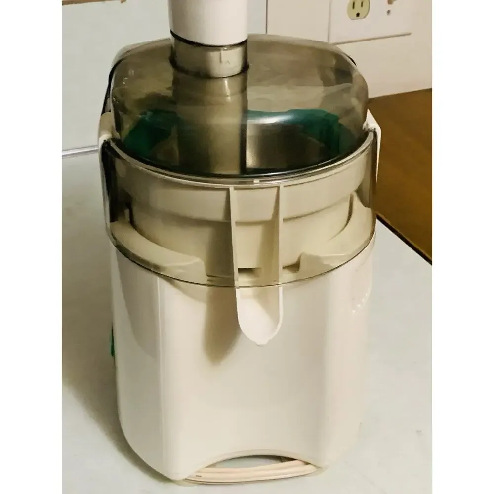 Juiceman Jr. Centrifugal Juicer JM-1 Clear Plastic Lid Green Power Switch